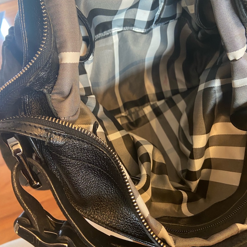AUTHENTIC Burberry black pebbled leather hobo bag. Luxury like new - Picture 12 of 13